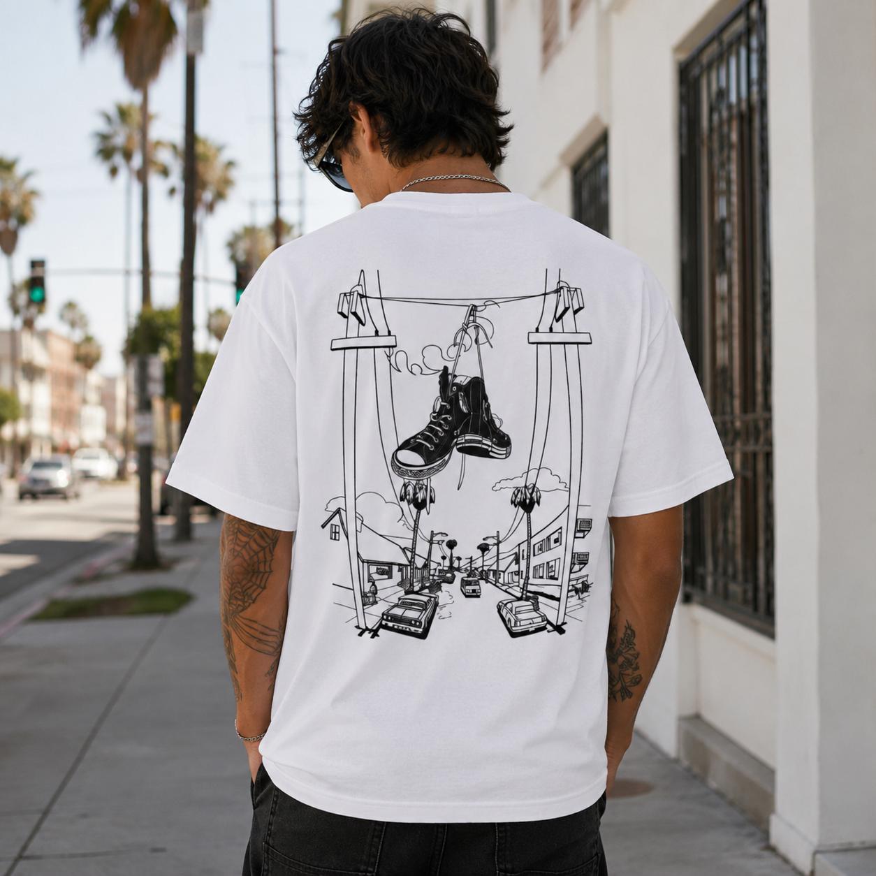Sneakers on Power Lines 티셔츠 Ur - Street Fashion Online 리뷰 및 가격