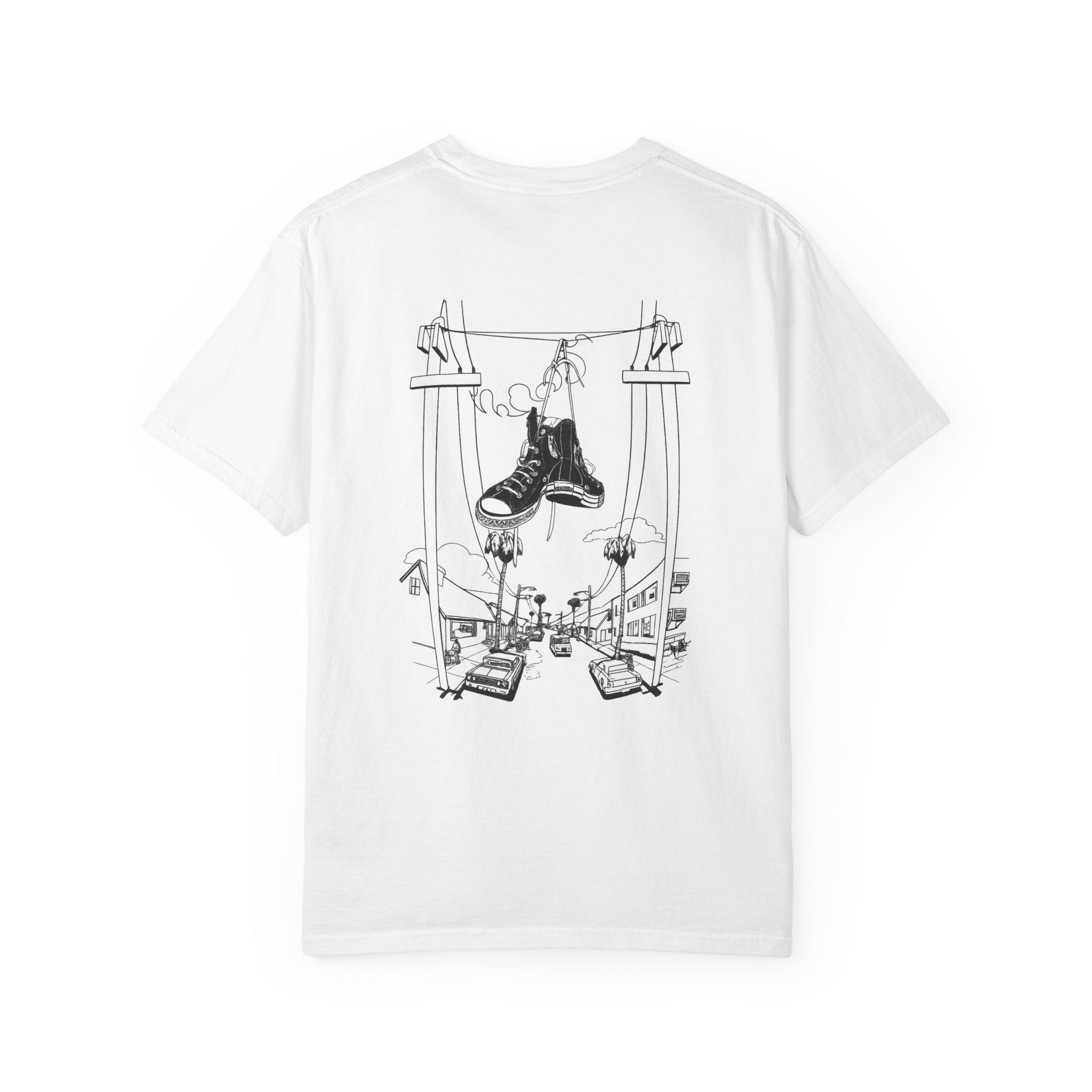 Sneakers on Power Lines 티셔츠 Ur - Street Fashion Online 리뷰 및 가격