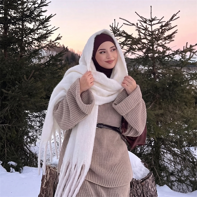 36가지 색상의 솔리드 모헤어 프린지 스카프 여성용 푹 - Street Fashion Hijab 리뷰 및 가격